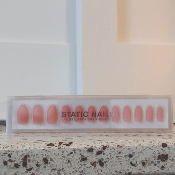 Static Press-On Nails Matte Rose BNIB - still factory sealed! - Picture 2 of 4